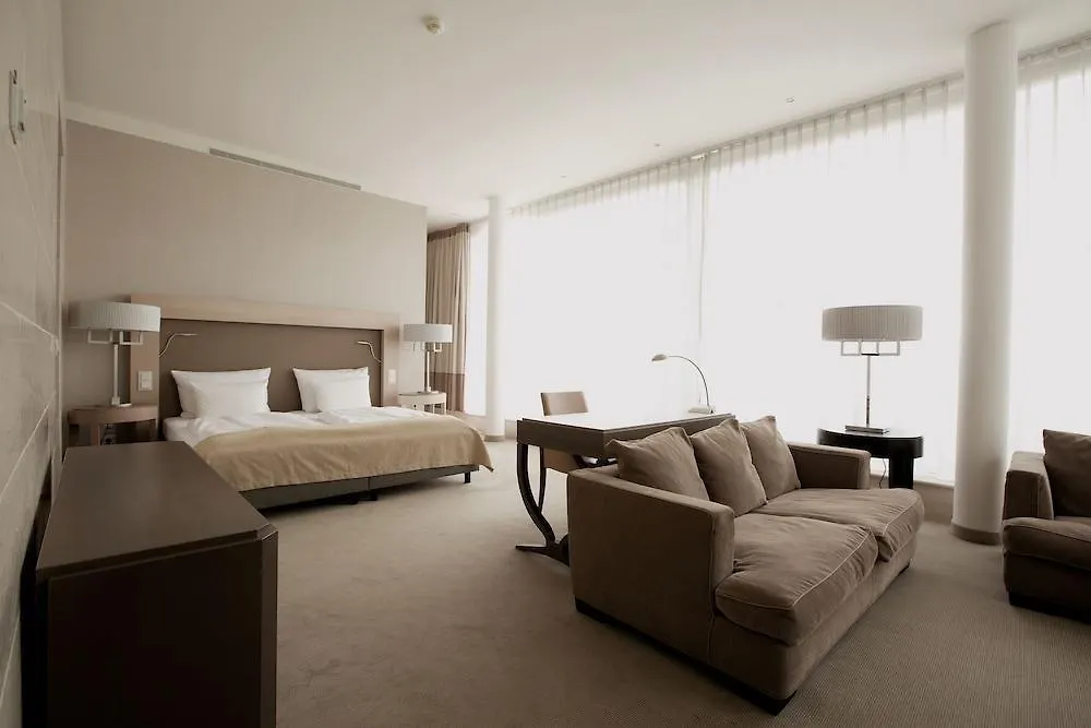 Townhouse Dresden Hotel 5*,