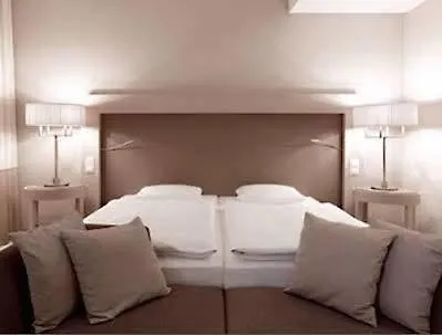 *****  Hotel Townhouse Dresda Germania